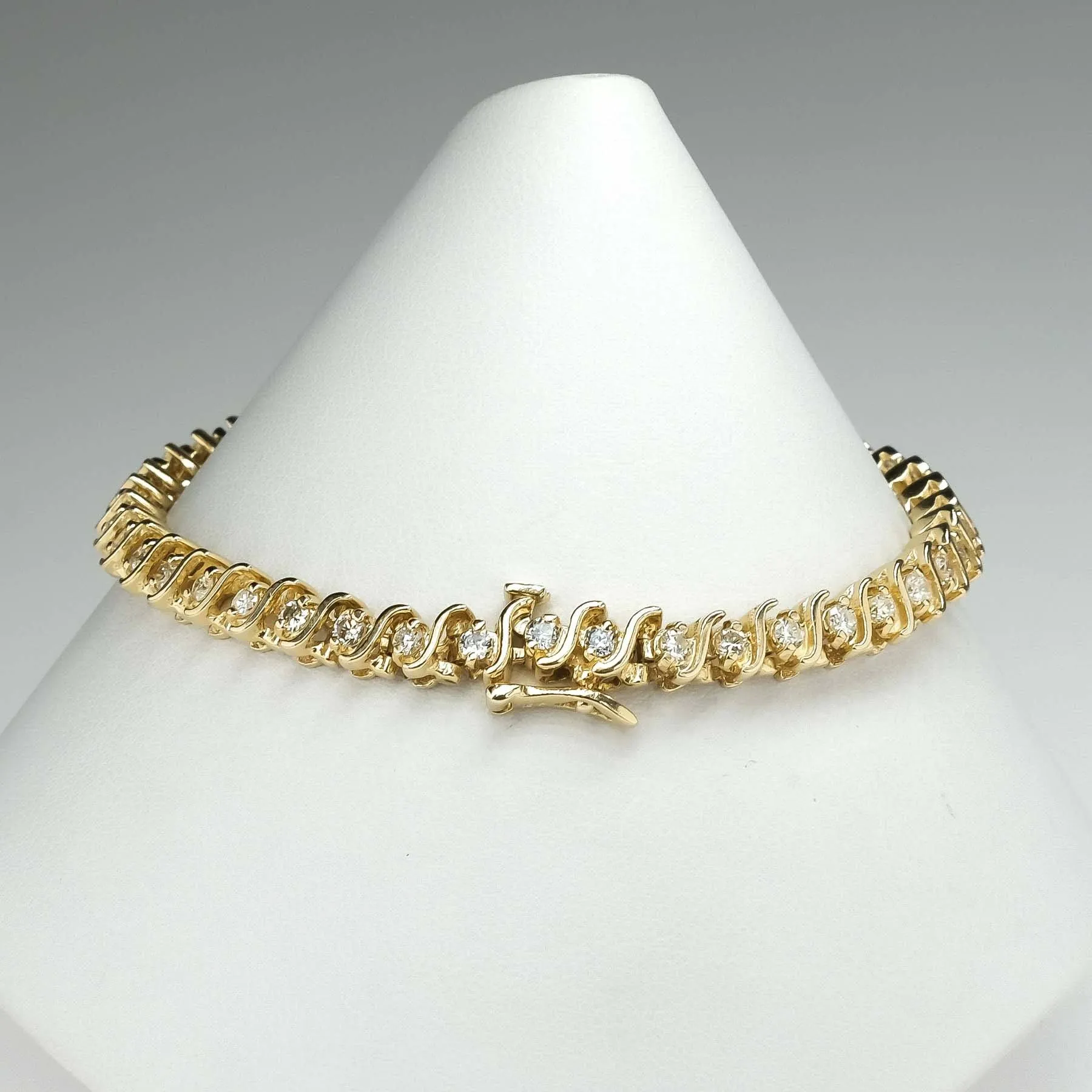 14K Yellow Gold 2.20ctw Round Diamond Accented 7.5" "S" Link Tennis Bracelet