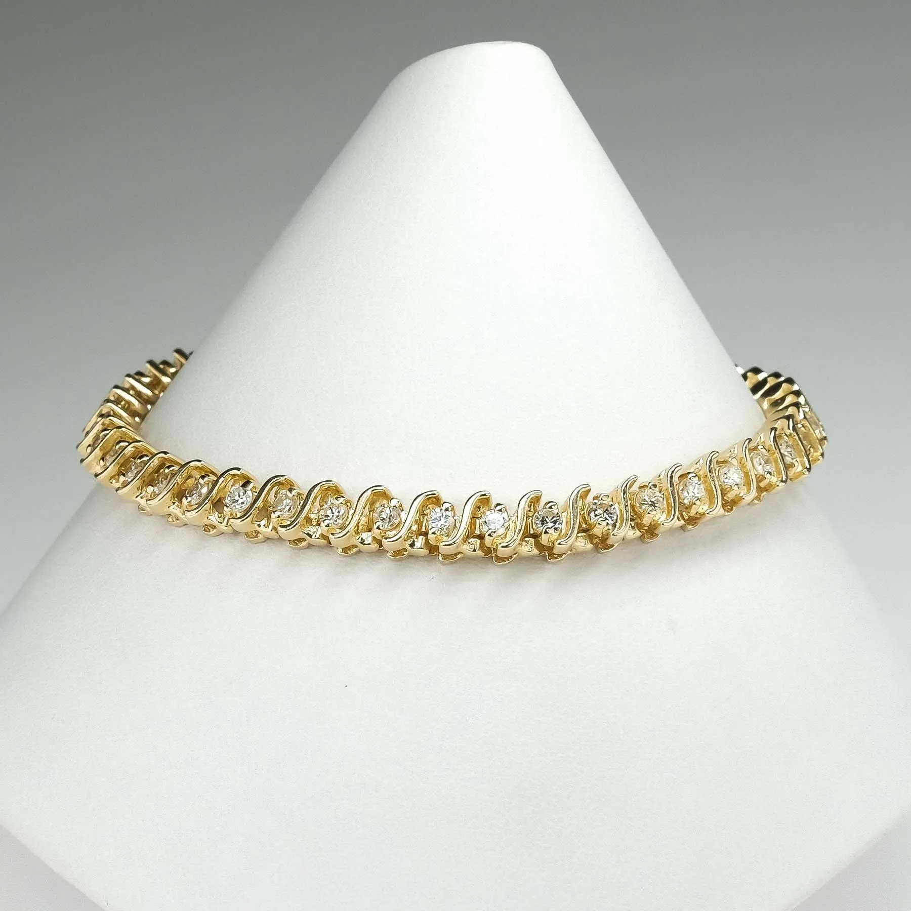 14K Yellow Gold 2.20ctw Round Diamond Accented 7.5" "S" Link Tennis Bracelet