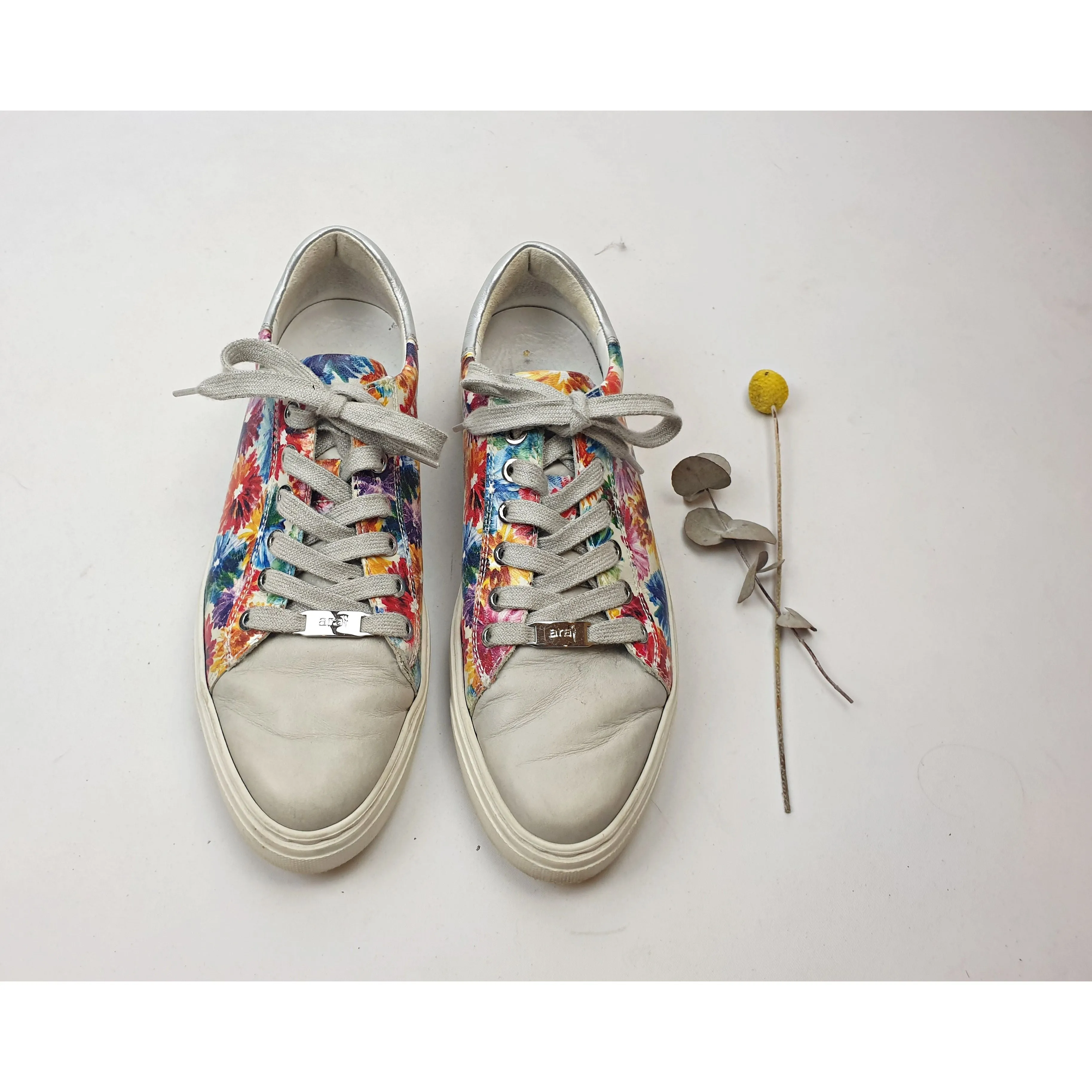 Ara flower print leather laceups with grey toe and sparkly grey laces size UK 6/AU 8