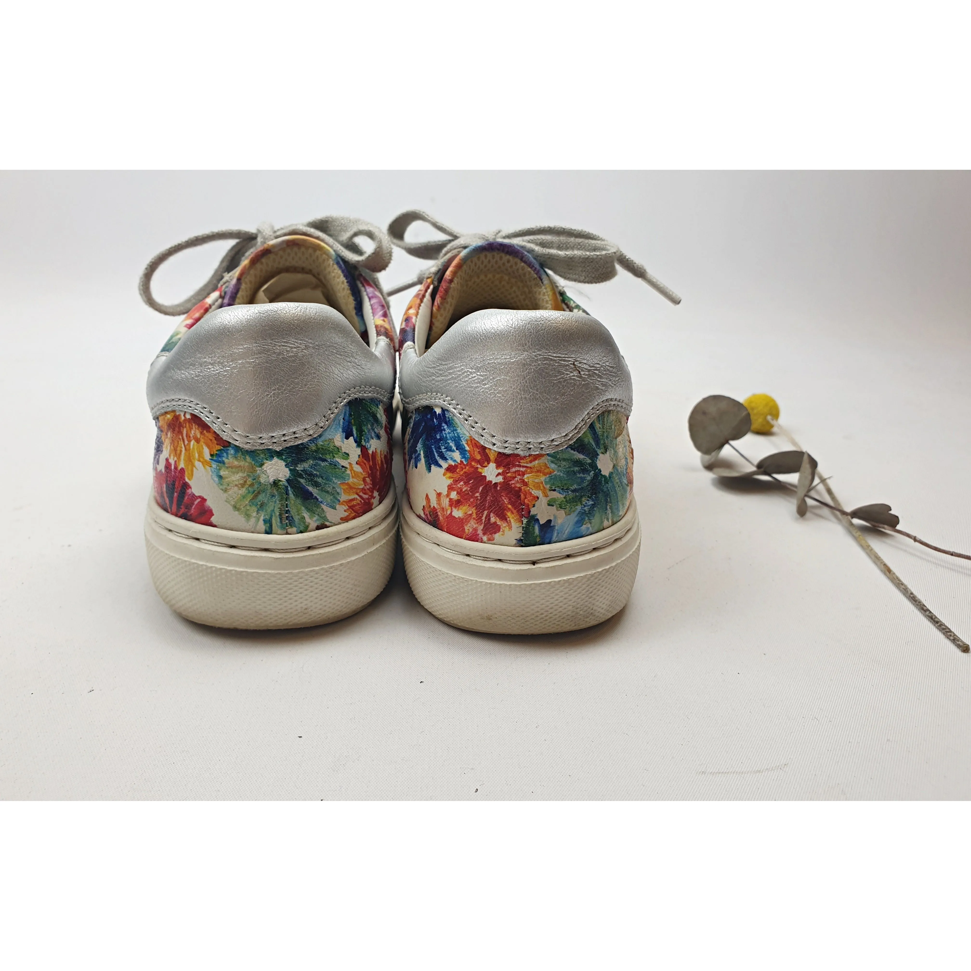 Ara flower print leather laceups with grey toe and sparkly grey laces size UK 6/AU 8