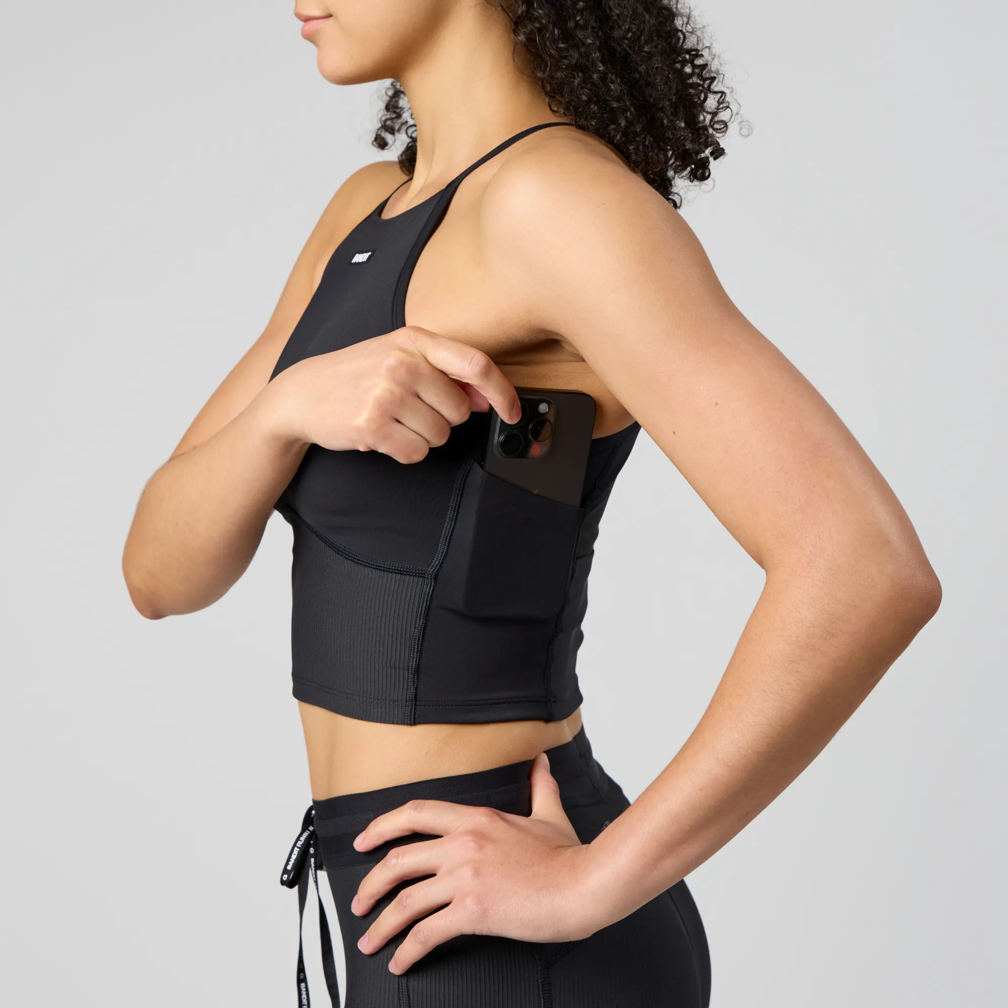 Bandit Running - Stamina 6 Pocket Nova Crop - Black