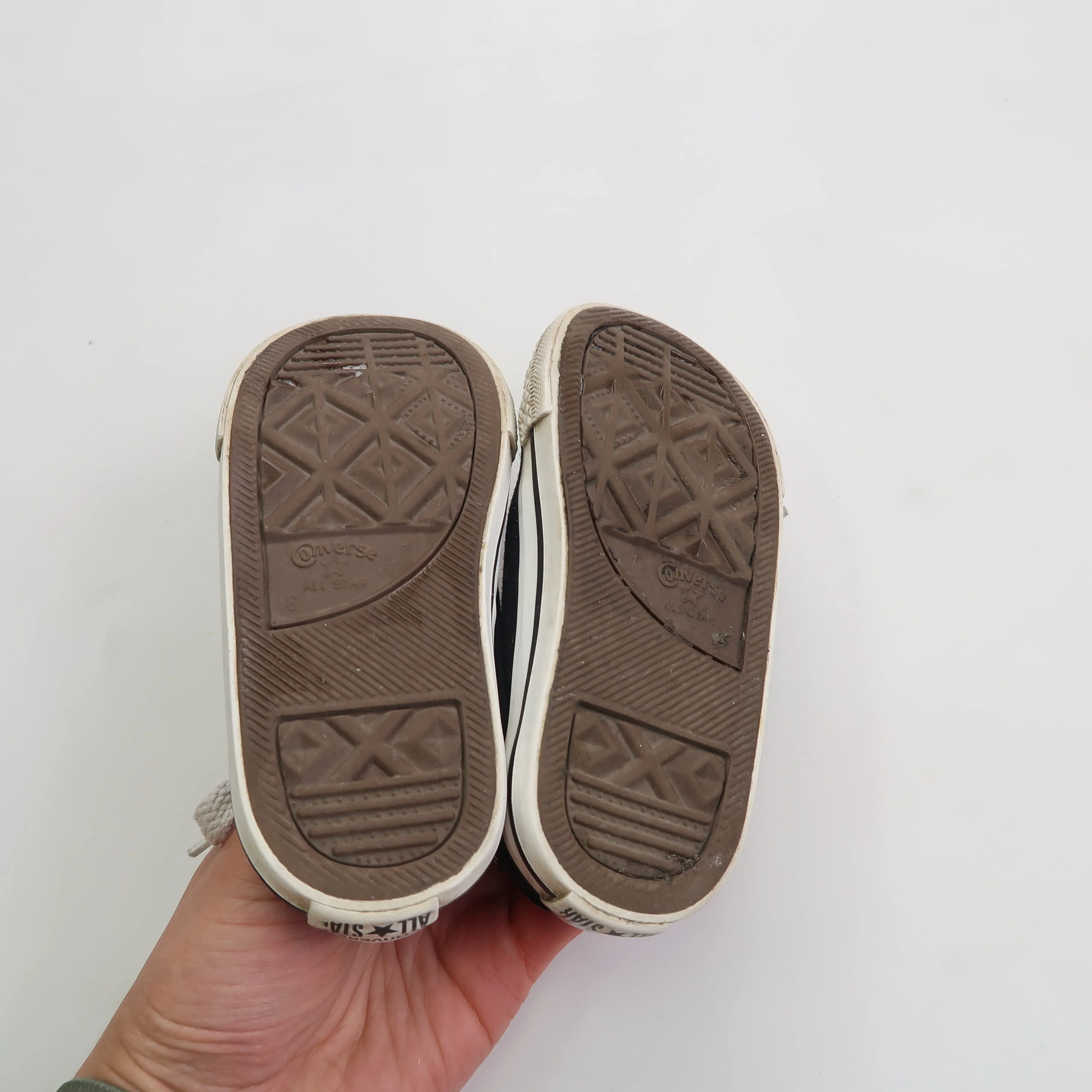 Converse - Shoes (Shoes - 6)
