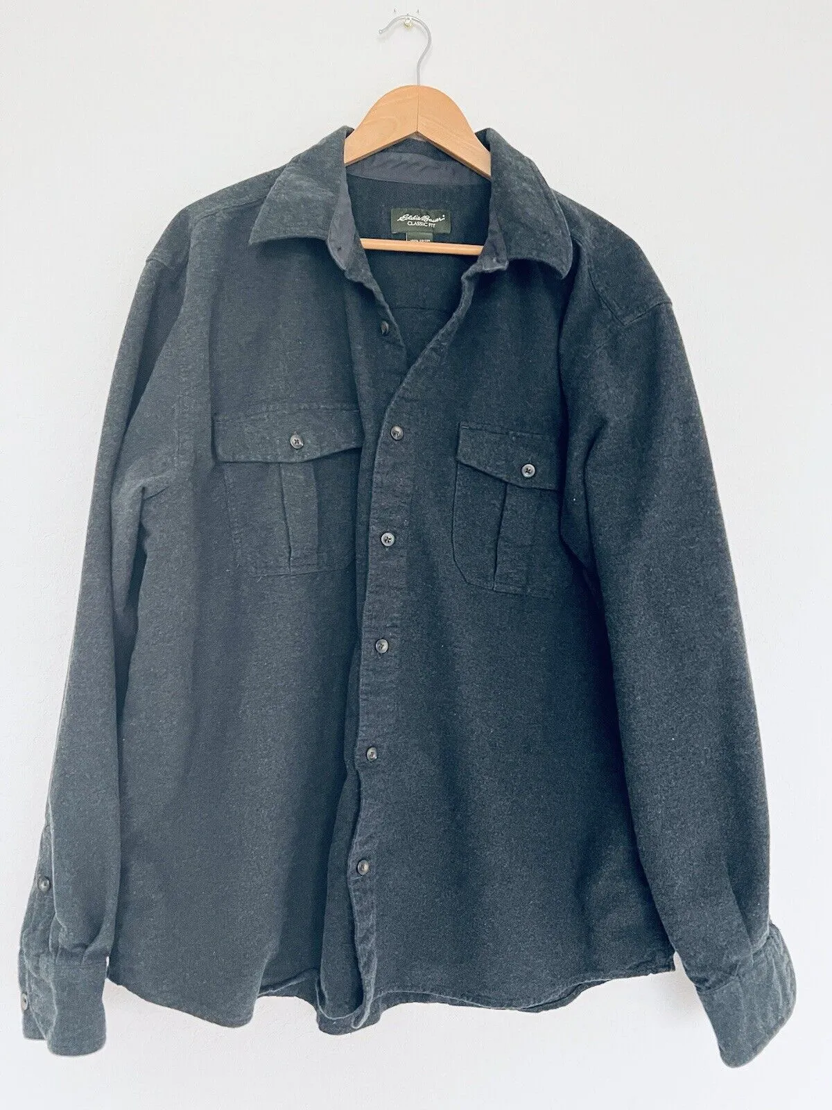 EDDIE BAUER Shirt Mens XL Dark Gray Long Sleeve Button Down Baumwolle Cotton