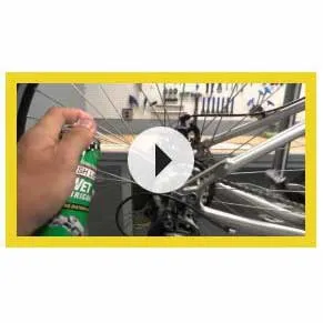 Finish Line Wet Chain Lube 8oz Aerosol