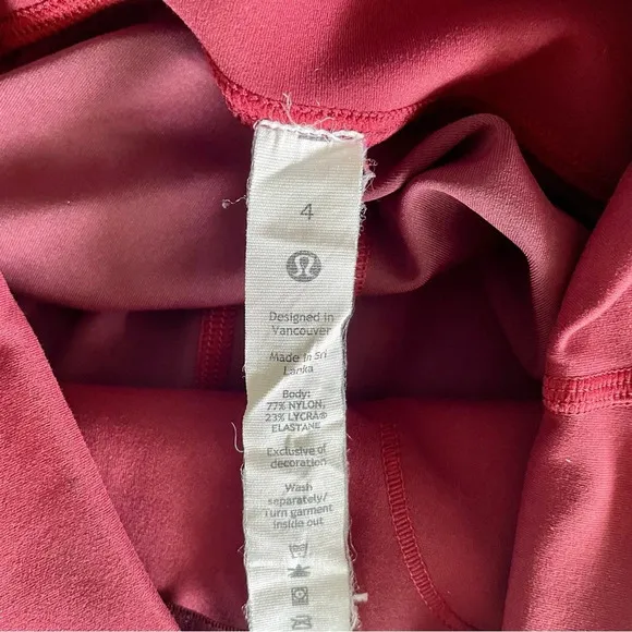 Lululemon Wunder Train High-Rise Short 8&quot; red size 4