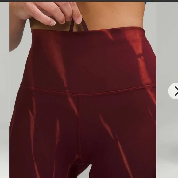 Lululemon Wunder Train High-Rise Short 8&quot; red size 4