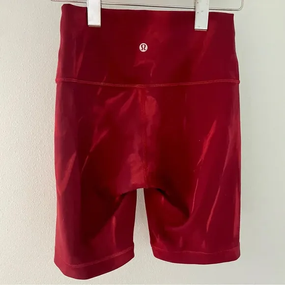 Lululemon Wunder Train High-Rise Short 8&quot; red size 4