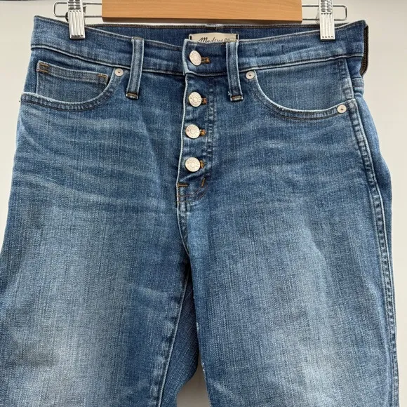 Madewell Slim Straight Jeans: Distressed‎ Button-Front Edition in Wellmoor Sz 27