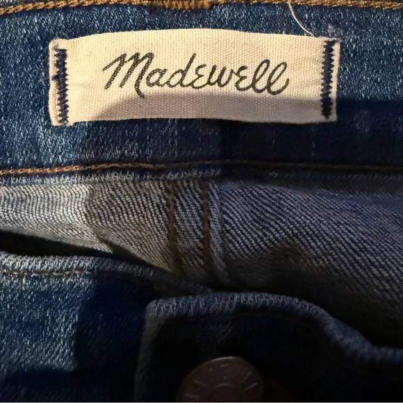 Madewell Slim Straight Jeans: Distressed‎ Button-Front Edition in Wellmoor Sz 27