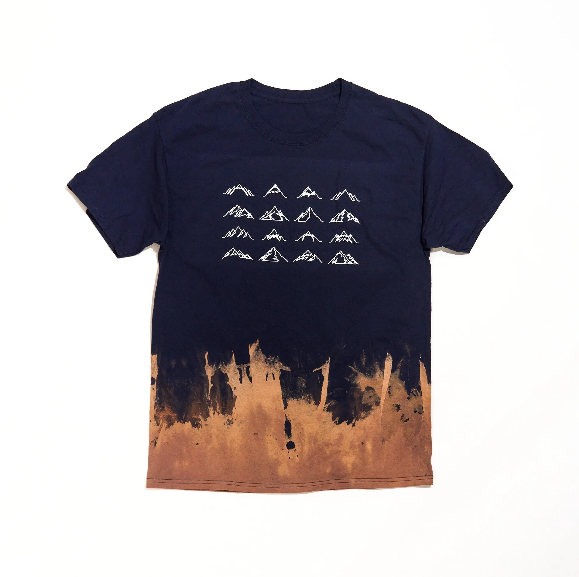 Men's 16 Mountains Upcycled T-Shirt in Navy (Large)