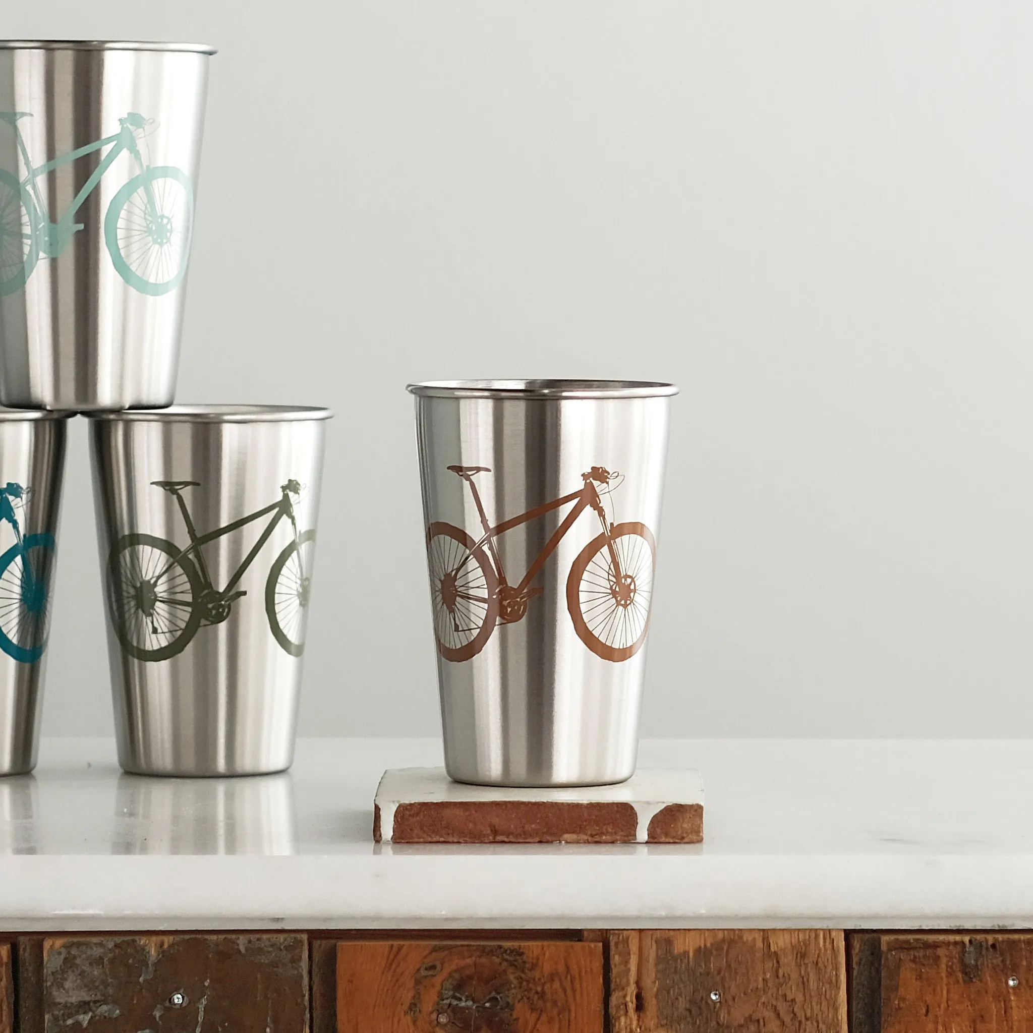 Mountain Bike Stainless Steel Pint Tumbler