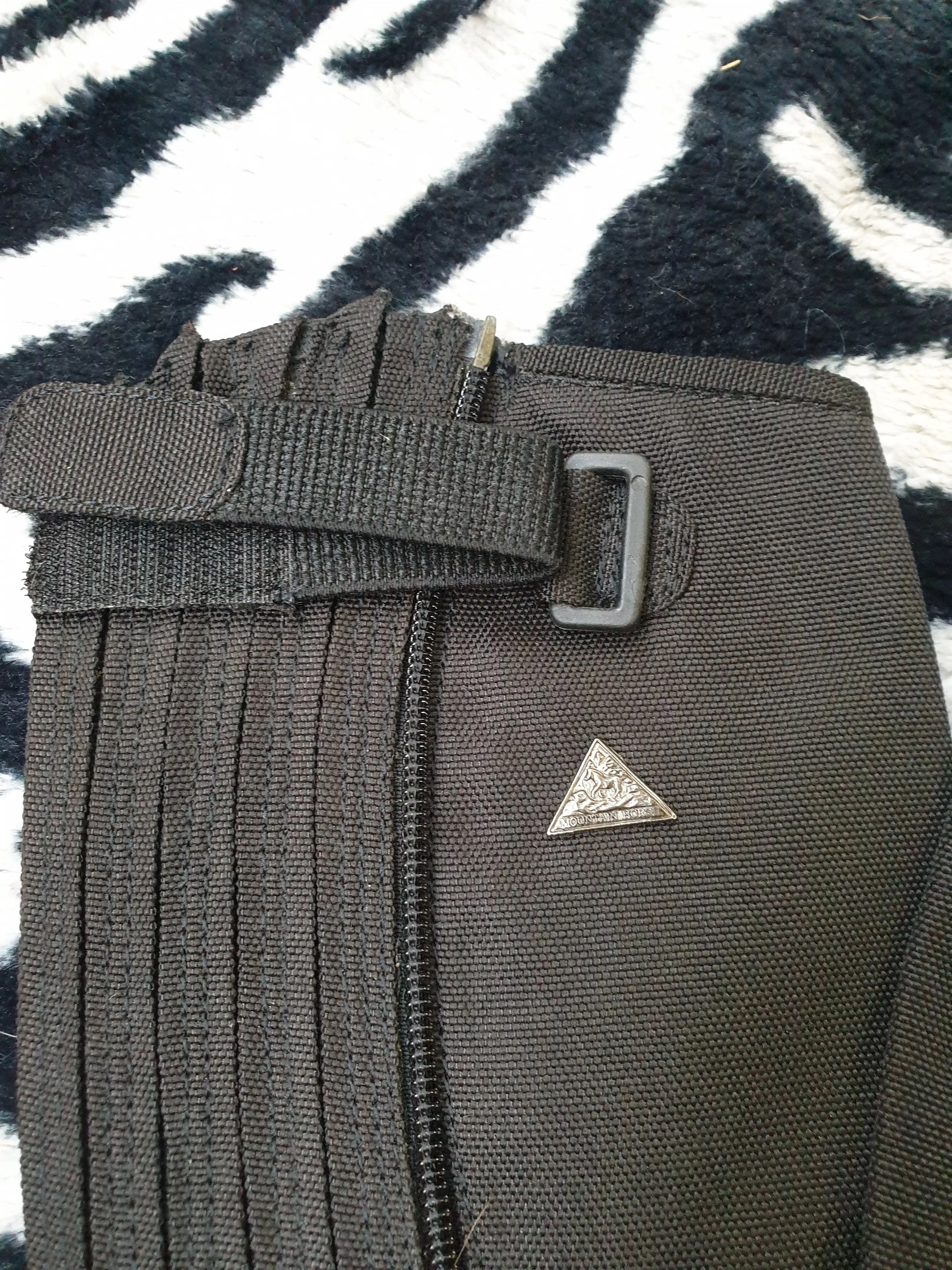 New black XS Mountain Horse chaps