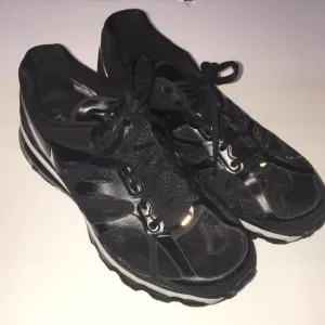 Nike Men’s Airmax Black Athletic Running Shoe 487982-001