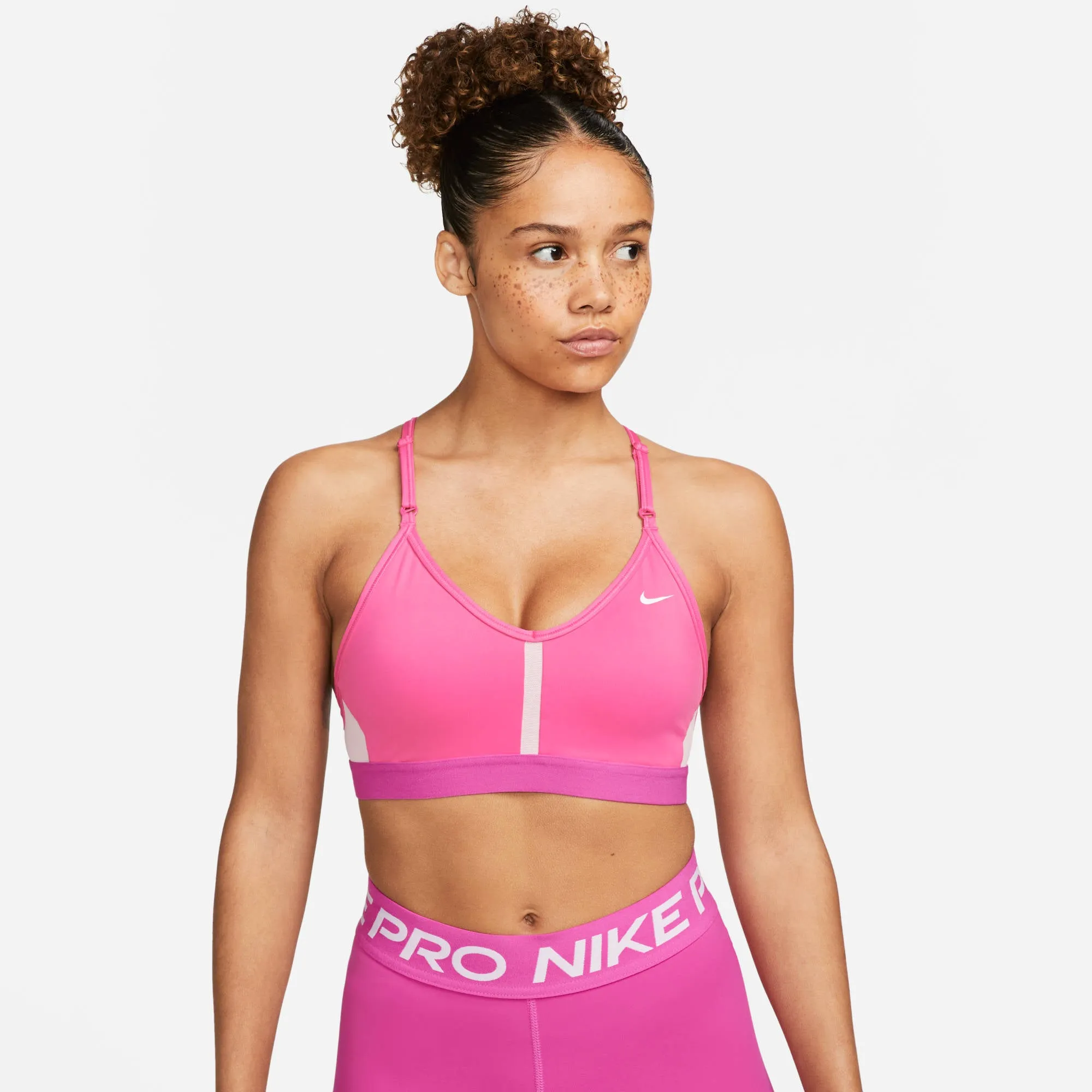 W NK DF INDY V-NECK BRA