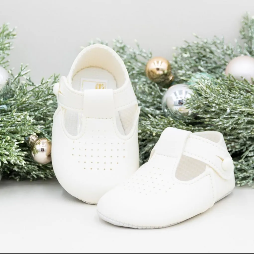 White Dimple Soft Sole Pram Shoe