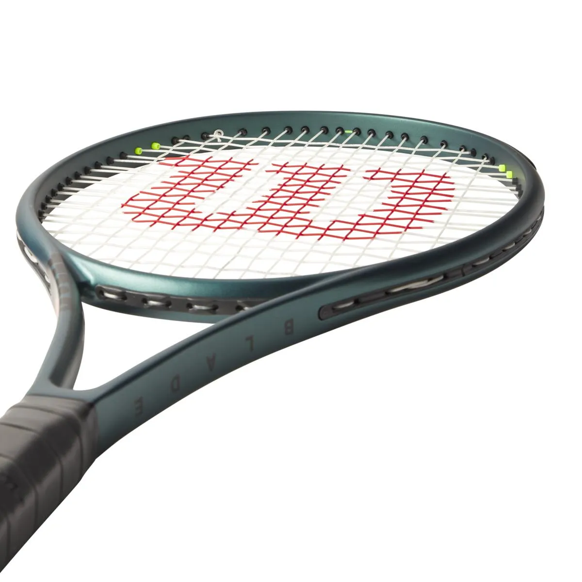 Wilson Blade 100UL (v9)