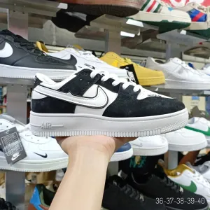 Women's Sneakers